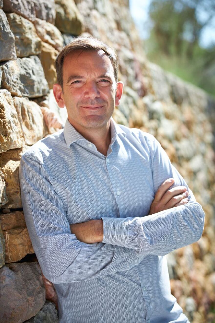 Το Chateau Miraval και το κρασί των Μπραντζελίνα - Τόμας Περίν: «Ο Μπραντ Πιτ λατρεύει το κτήμα»