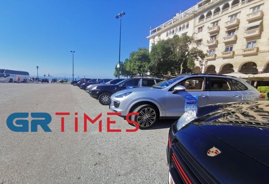 Εντυπωσιακές Porsche κάνουν «βόλτα με αγάπη» για τα παιδιά στη Θεσσαλονίκη - Δείτε βίντεο και φωτογραφίες