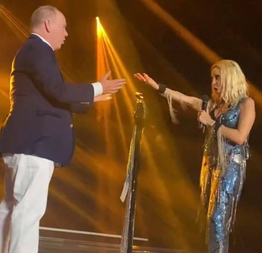 Δείτε βίντεο: Η Άννα Βίσση χορεύει με τον πρίγκιπα Αλβέρτο στο Μονακό