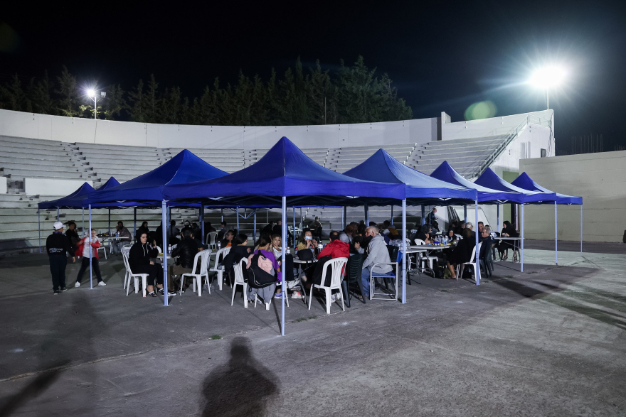 Σεισμός στην Κρήτη: Δύσκολη νύχτα για τους κατοίκους στο Αρκαλοχώρι - Θα κοιμηθούν σε σκηνές