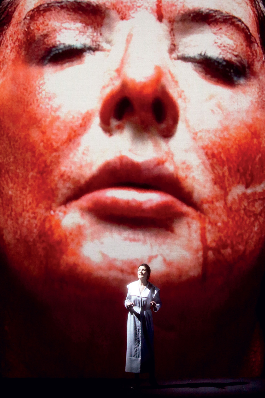 Συνέντευξη στο «Gala»: Στο κρεβάτι της Κάλλας με τη Μαρίνα Αμπράμοβιτς