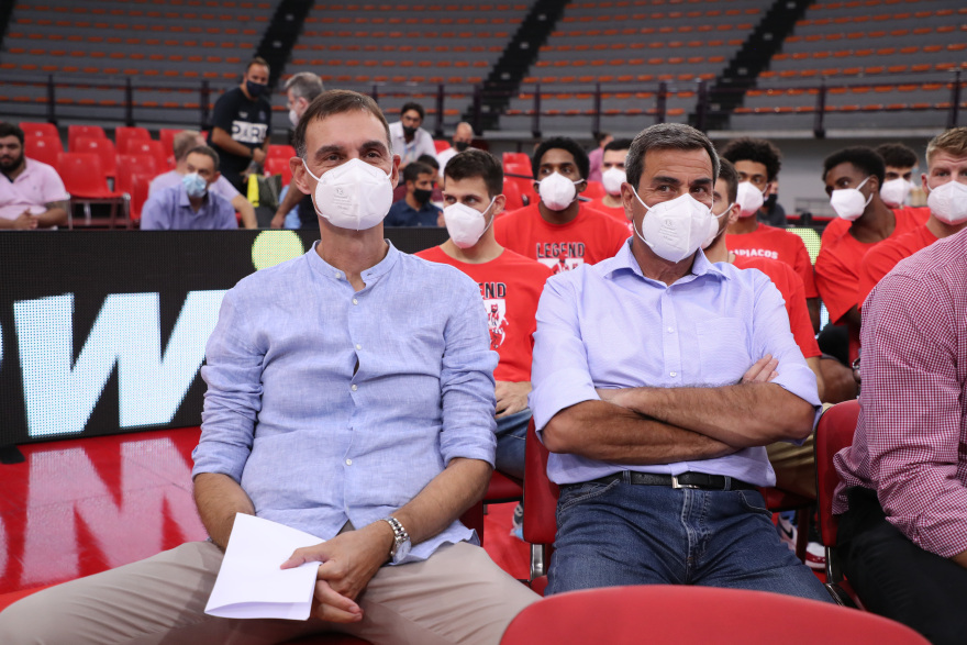 Συγκίνηση στο ΣΕΦ στο «αντίο» του Βασίλη Σπανούλη - «Το 2010 άλλαξε η δική μου ιστορία»