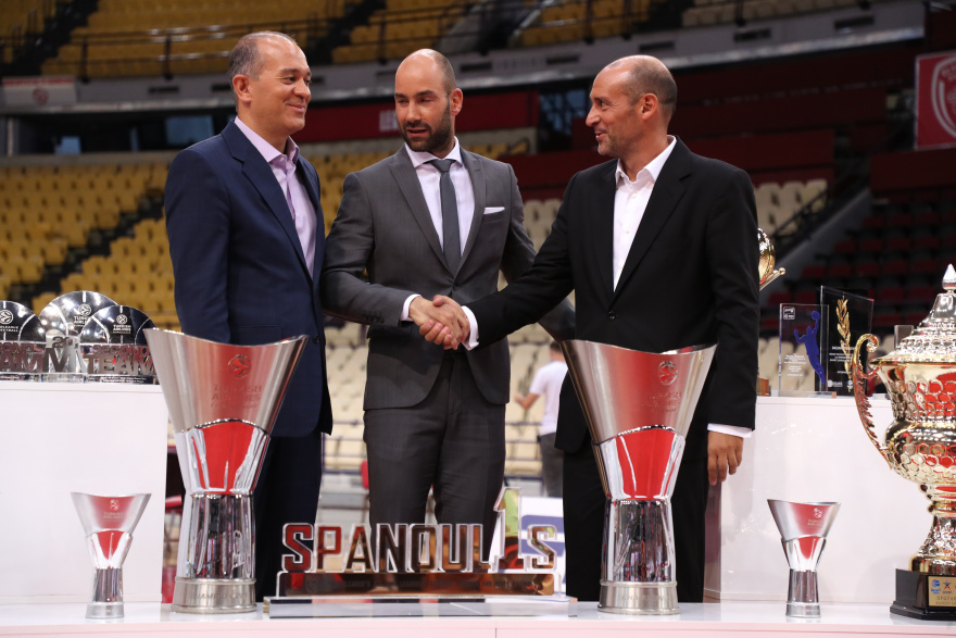 Συγκίνηση στο ΣΕΦ στο «αντίο» του Βασίλη Σπανούλη - «Το 2010 άλλαξε η δική μου ιστορία»