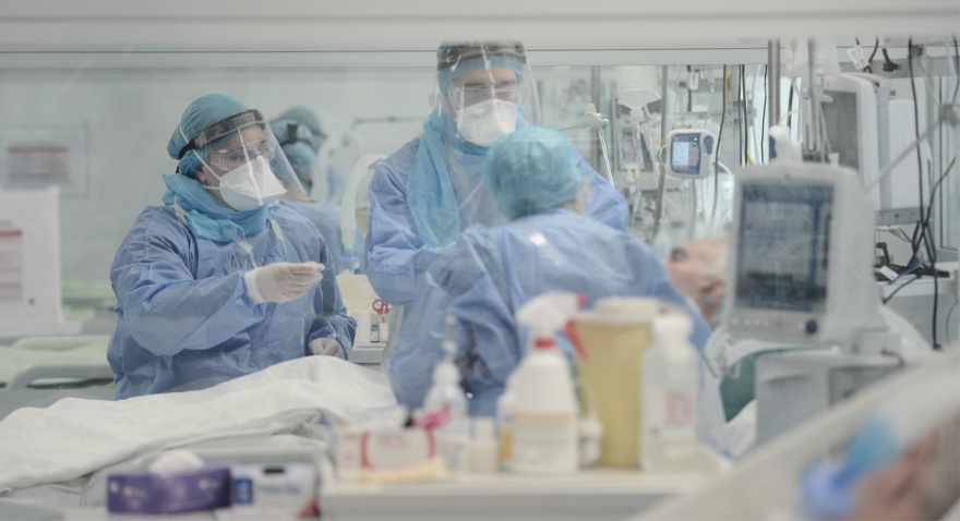 Κορωνοϊός: Οι καλόγριες που έπαιρναν παρασιτοκτόνο και δεν ήθελαν να νοσηλευτούν