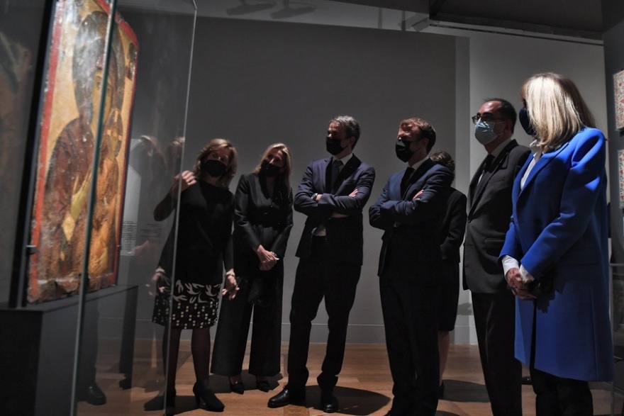 Μητσοτάκης και Μακρόν στο Λούβρο: «Ιστορία αγάπης» η σχέση των δύο χωρών, λέει ο Γάλλος πρόεδρος - Δείτε φωτογραφίες