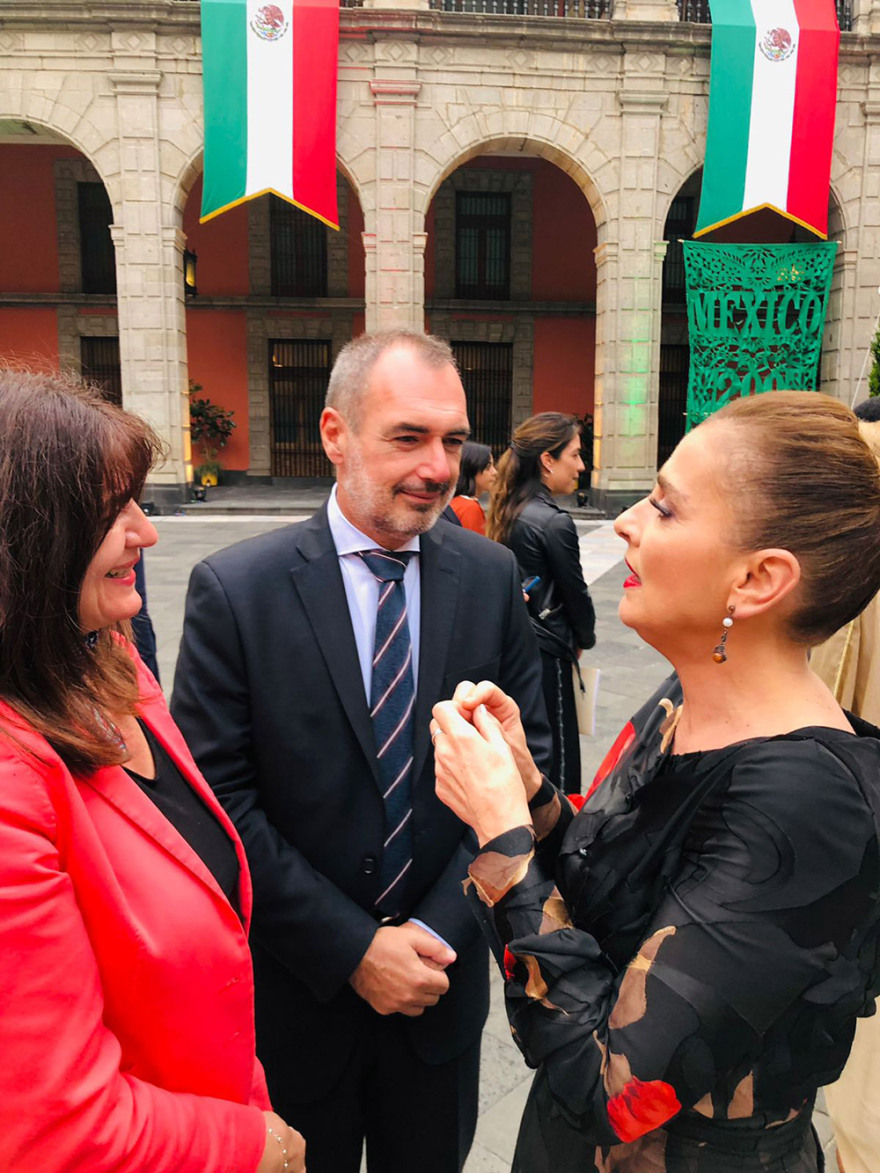 Συνάντηση Κατσανιώτη με τον πρόεδρο του Μεξικού Ομπραδόρ