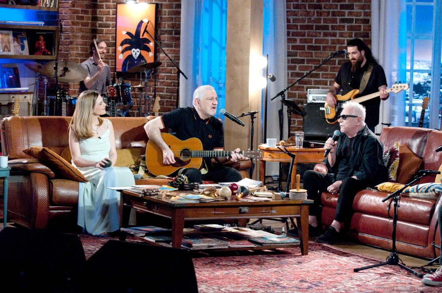 Το «Μουσικό Κουτί» κάνει πρεμιέρα με τον θρύλο της ροκ, Έρικ Μπάρντον - Δείτε αποσπάσματα