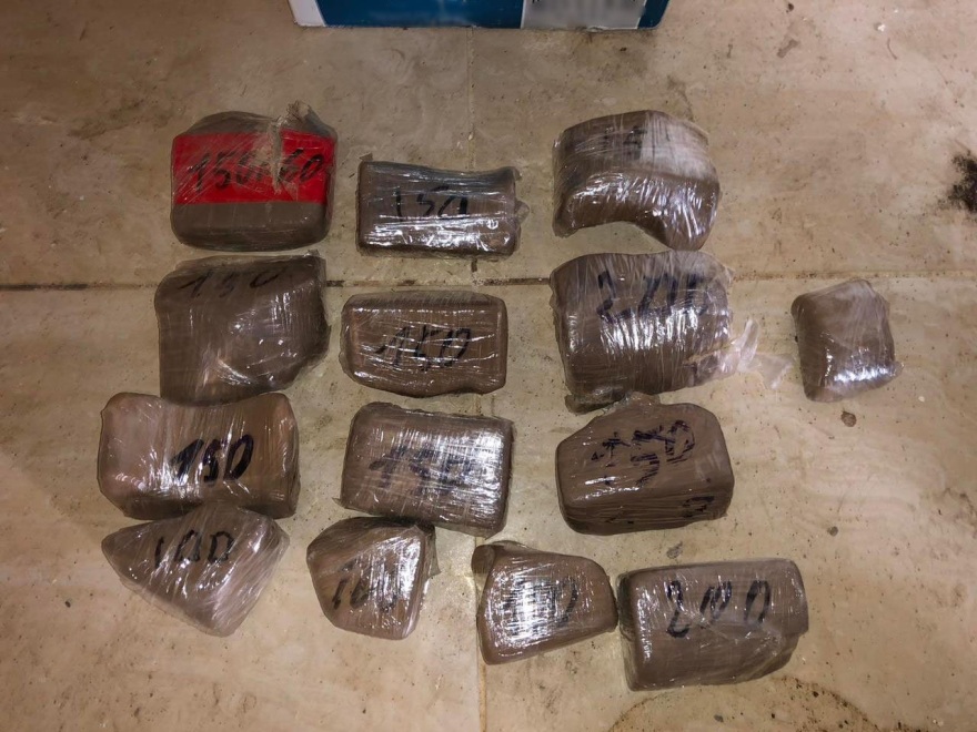 Εξαρθρώθηκε εγκληματική οργάνωση η οποία έφερνε χιλιάδες ποτά «μπόμπες» από τη Βουλγαρία (βίντεο)