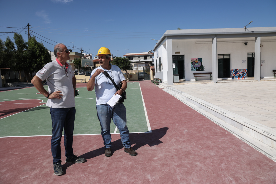 Σεισμός στην Κρήτη: Ξεκίνησαν οι αυτοψίες από μηχανικούς στο Αρκαλοχώρι - Δείτε φωτογραφίες