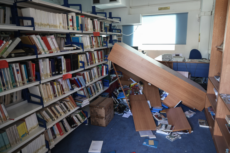 Σεισμός στην Κρήτη: Ξεκίνησαν οι αυτοψίες από μηχανικούς στο Αρκαλοχώρι - Δείτε φωτογραφίες