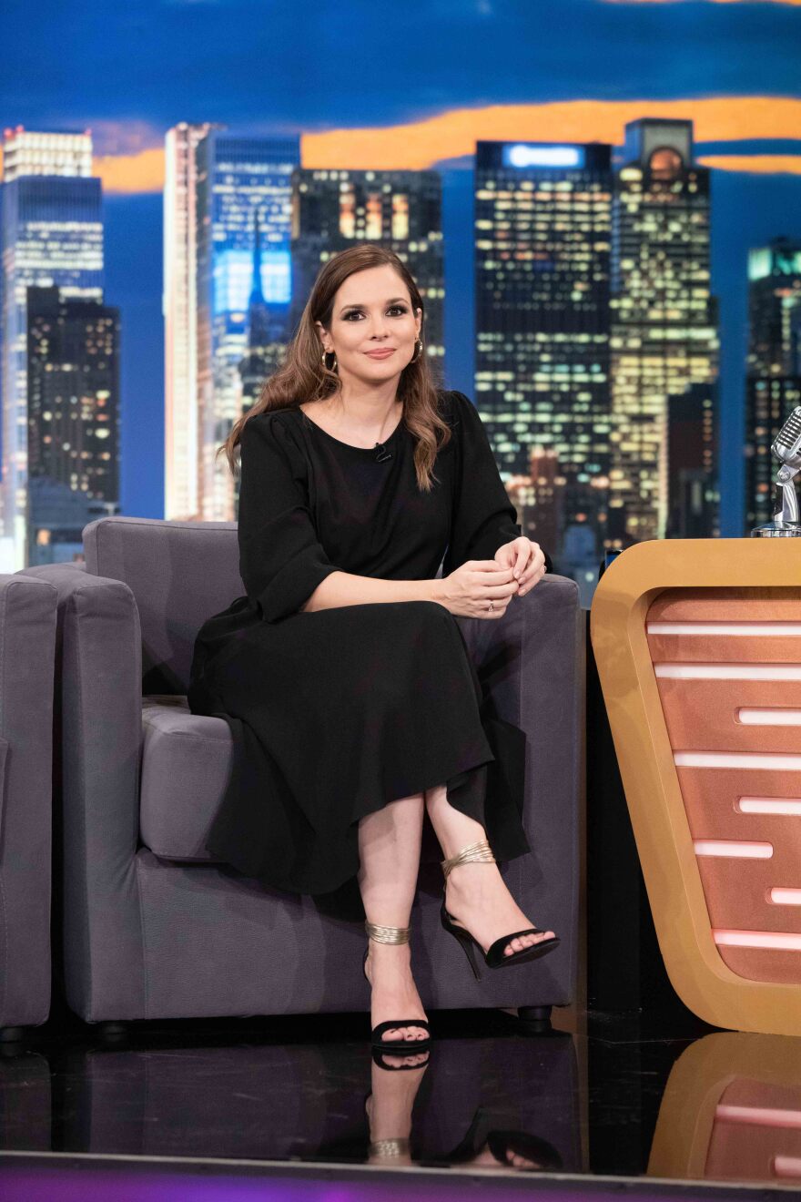 «The 2night Show»: Απόψε ο Γρηγόρης Αρναούτογλου υποδέχεται την λαμπερή Φαίη Σκορδά