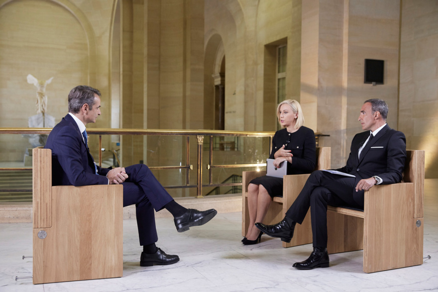 Μητσοτάκης και Μακρόν δίνουν σάρκα και οστά στο σύνθημα «Ελλάς - Γαλλία - Συμμαχία»