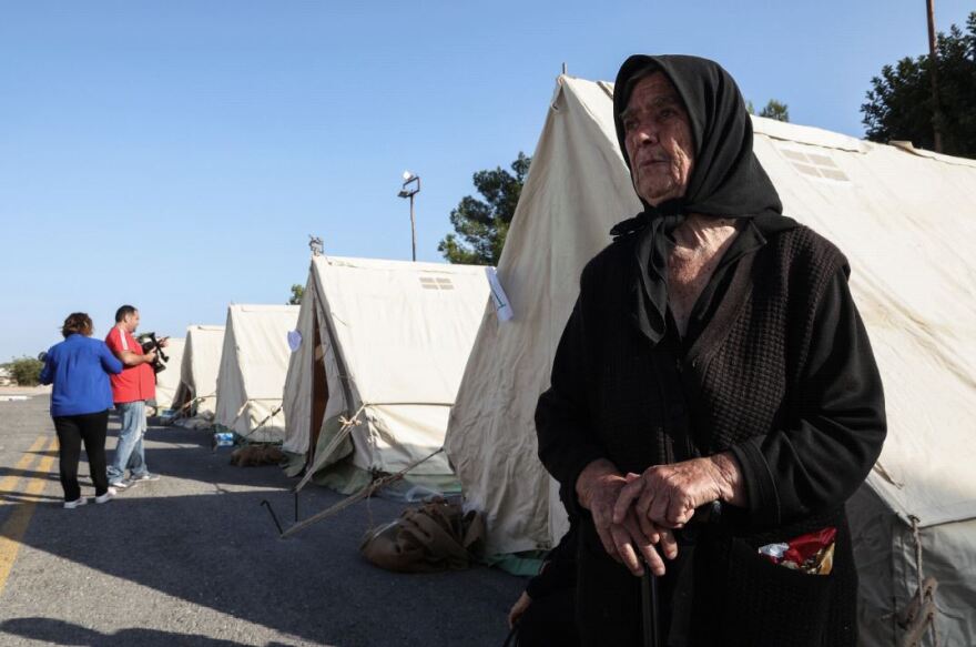 Σεισμός στην Κρήτη: Για δεύτερη νύχτα στις σκηνές οι κάτοικοι στο Αρκαλοχώρι - Τι έδειξε η πρώτη αυτοψία στα κτήρια 