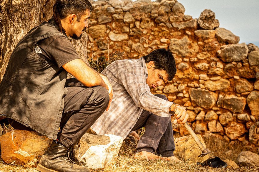 Κομάντα και Δράκοι: Ο αρχηγός των Δράκων αποφυλακίζεται - Βίντεο 