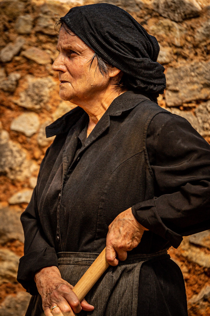 Κομάντα και Δράκοι: Ο αρχηγός των Δράκων αποφυλακίζεται - Βίντεο 