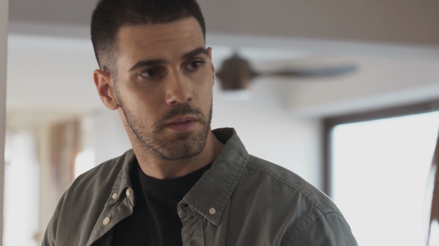 Η Γη της Ελιάς: Η Άννα κάνει απόπειρα αυτοκτονίας