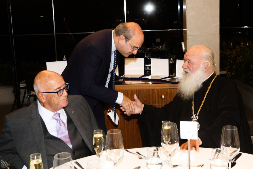 Ιερώνυμος στην εκδήλωση του ΕΛΙΚΑΡ: «Η επιστήμη γίνεται αφορμή διακονίας και αγάπης» - Δείτε φωτογραφίες