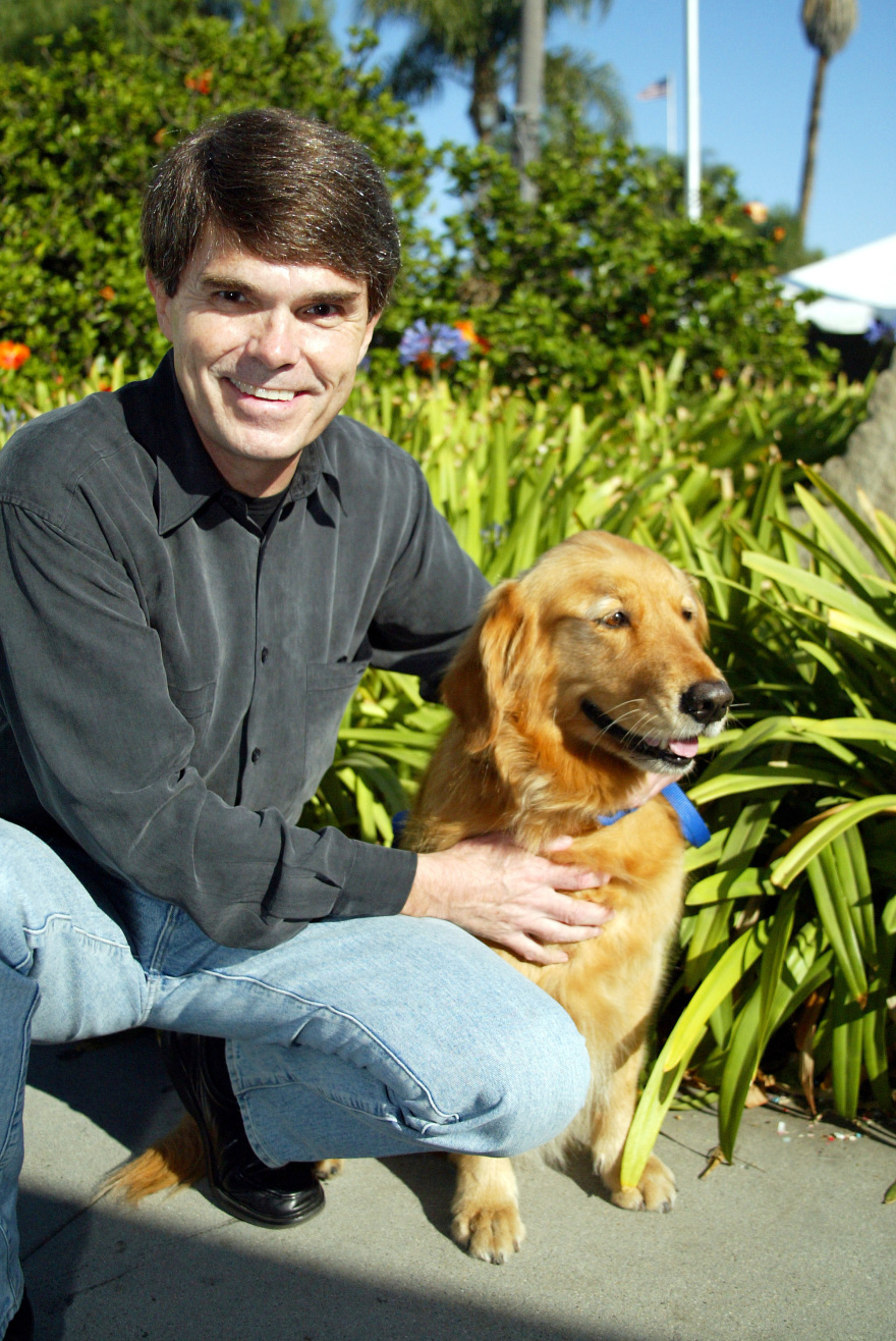 Dean Koontz: Ο γιος του βίαιου μέθυσου που έγινε ένας από τους μεγαλύτερους συγγραφείς μπεστ σέλερ του κόσμου