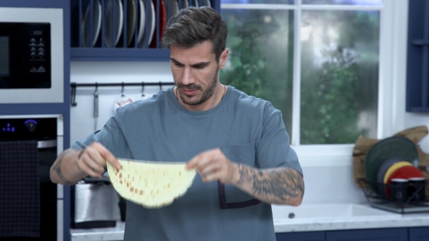 Το Kitchen Lab του Άκη Πετρετζίκη επιστρέφει στον αέρα του Alpha