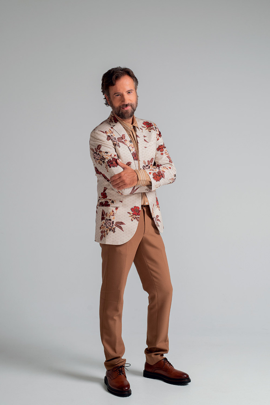  Ο Κωστής Μαραβέγιας «εξομολογείται»: «Θέλω να κάνω οικογένεια»