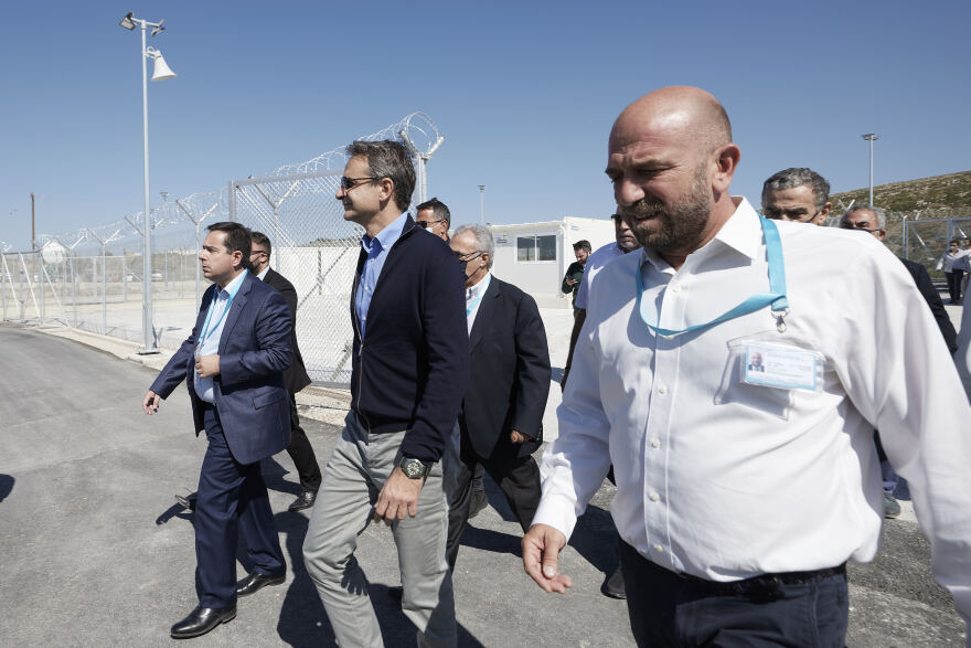 Μητσοτάκης από Σάμο: Η δομή της ντροπής κλείνει - Να καταλήξει η ΕΕ σε κοινό σύμφωνο μετανάστευσης και ασύλου