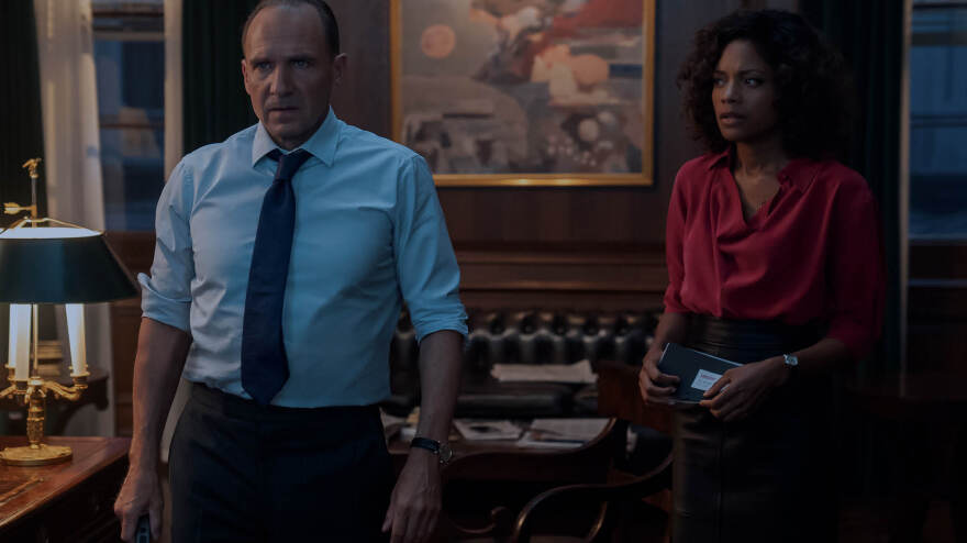 Ο Δανίκας είδε τον James Bond και γράφει για τα 7 πρόσωπα του σούπερ πράκτορα