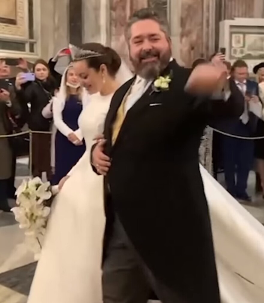 Ιστορικός γάμος στην Αγία Πετρούπολη: Ο τελευταίος απόγονος των Ρομανώφ παντρεύτηκε την κόρη Ιταλού διπλωμάτη