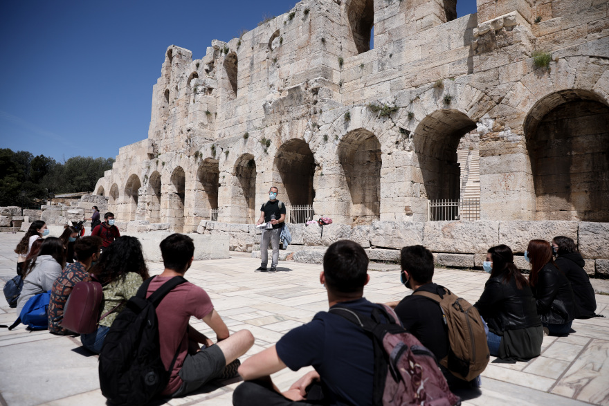 Επιστρέφουν αύριο στα αμφιθέατρα οι φοιτητές - Πώς έχουν προετοιμαστεί τα πανεπιστήμια