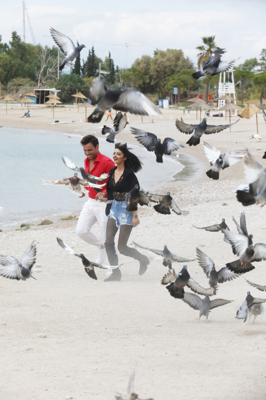 Άννα Μπεζάν: Η πρωταγωνίστρια της σειράς «8 Λέξεις» γίνεται «το κορίτσι» του Διογένη - Φωτογραφίες