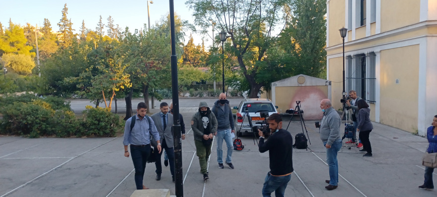 Επίθεση στο Νέο Ηράκλειο: Στην Εισαγγελία Αθηνών ο 30χρονος ακροδεξιός - Κατηγορίες πλημμεληματικού χαρακτήρα