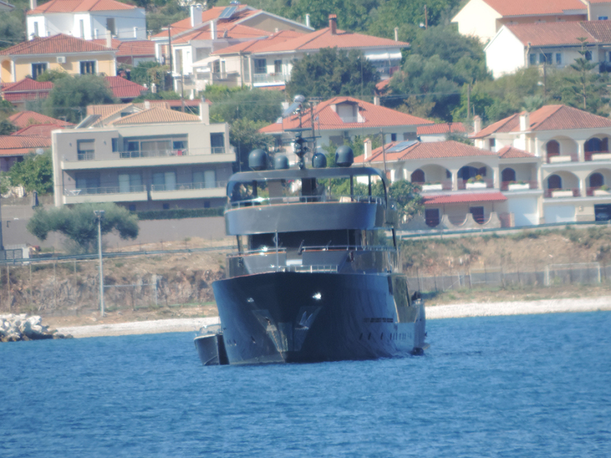 Η θαλαμηγός του... Τζέιμς Μποντ στην Κεφαλονιά - Δείτε φωτογραφίες