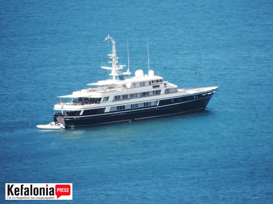 Η θαλαμηγός του... Τζέιμς Μποντ στην Κεφαλονιά - Δείτε φωτογραφίες