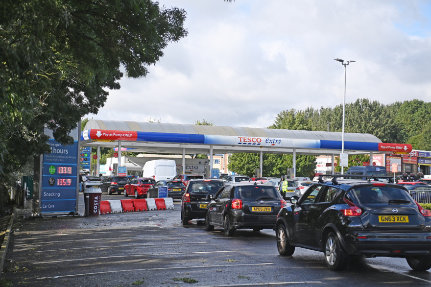 Πώς το Brexit... έφτιαξε «μαύρη τρύπα» 1.000.000 θέσεων εργασίας