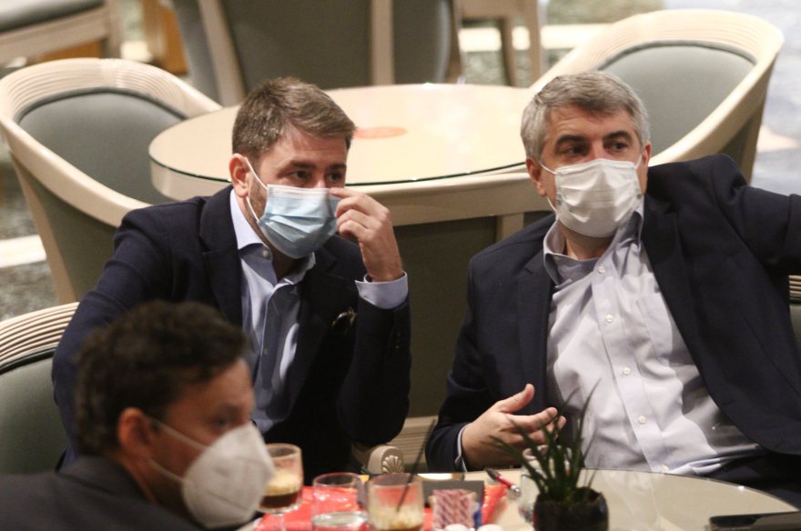 Το Κίνημα Αλλαγής της άγριας σύγκρουσης: Οι διαφωνίες και οι συγκλίσεις στον δρόμο προς τις εκλογές 