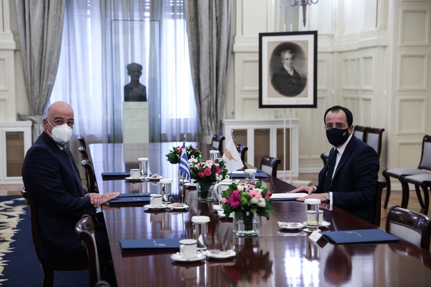 Δένδιας: Η Τουρκία υπονομεύει το κλίμα των διερευνητικών επαφών πριν καν αρχίσουν