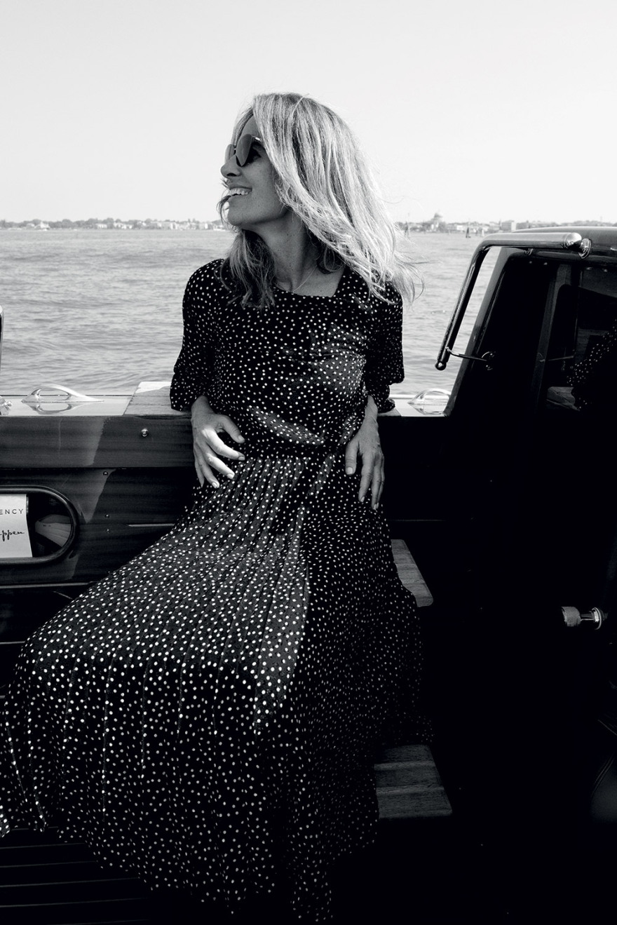 Ρομπέρτα Αρμάνι: Η ήρεμη δύναμη πίσω από τον σχεδιαστή-μύθο