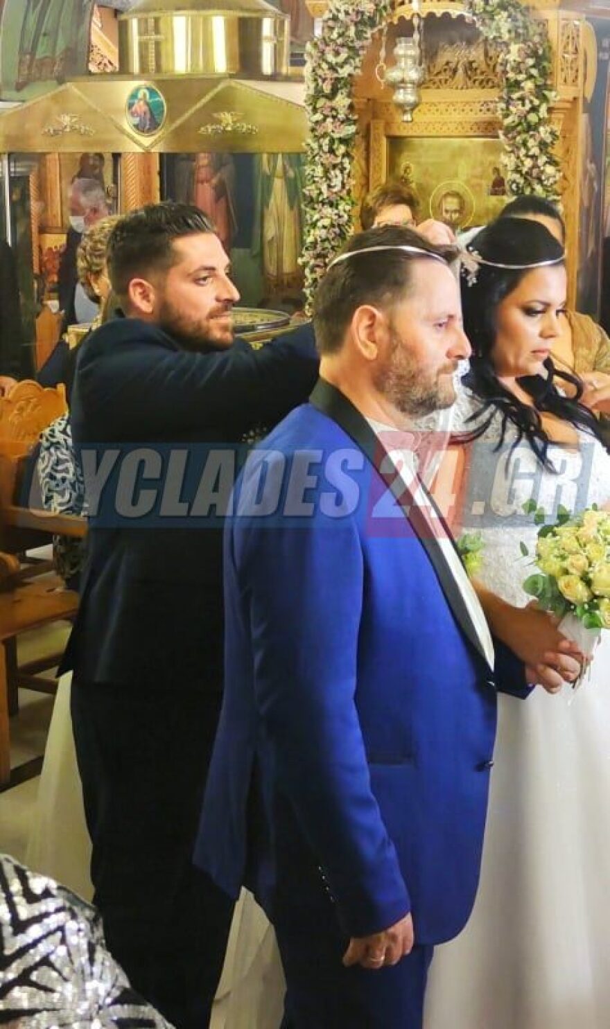 Παντρεύτηκε ο Λευτέρης Βαζαίος - Ένας νησιώτικος γάμος στο Λαγονήσι