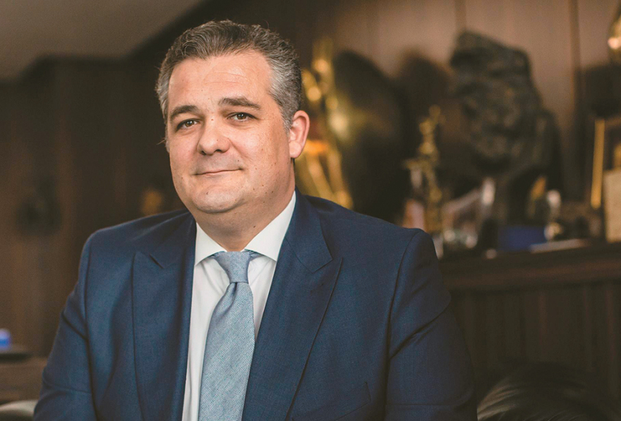 Μύκονος: Πουλήθηκε το τελευταίο κάμπινγκ και θα γίνει πεντάστερο από τον επιχειρηματία Παπαλέκα