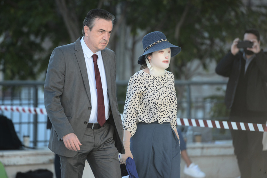 Επίθεση με βιτριόλι: Στο δικαστήριο η Ιωάννα - Με τις καταθέσεις των γιατρών της συνεχίζεται σήμερα η δίκη