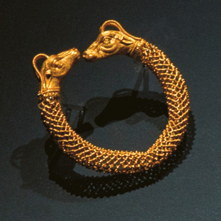 Μουσείο Κυκλαδικής Τέχνης: Η έκθεση-ωδή στο αρχαιοελληνικό «Κάλλος» και ο φιλέλληνας CEO της L' Oreal