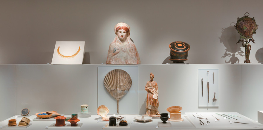 Μουσείο Κυκλαδικής Τέχνης: Η έκθεση-ωδή στο αρχαιοελληνικό «Κάλλος» και ο φιλέλληνας CEO της L' Oreal