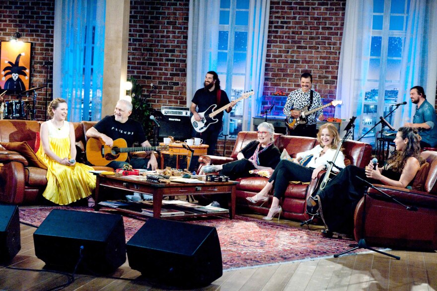 Μουσικό Κουτί: Ιστορίες και τραγούδια με την Αφροδίτη Μάνου, την Ηρώ Σαΐα και την Κατερίνα Πολέμη 