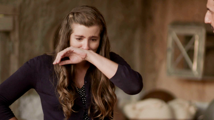 Άγριες Μέλισσες:  Η Ελένη κάνει τα πάντα για να φέρει πίσω τον Λάμπρο, όμως την περιμένει μια πολύ δυσάρεστη εξέλιξη