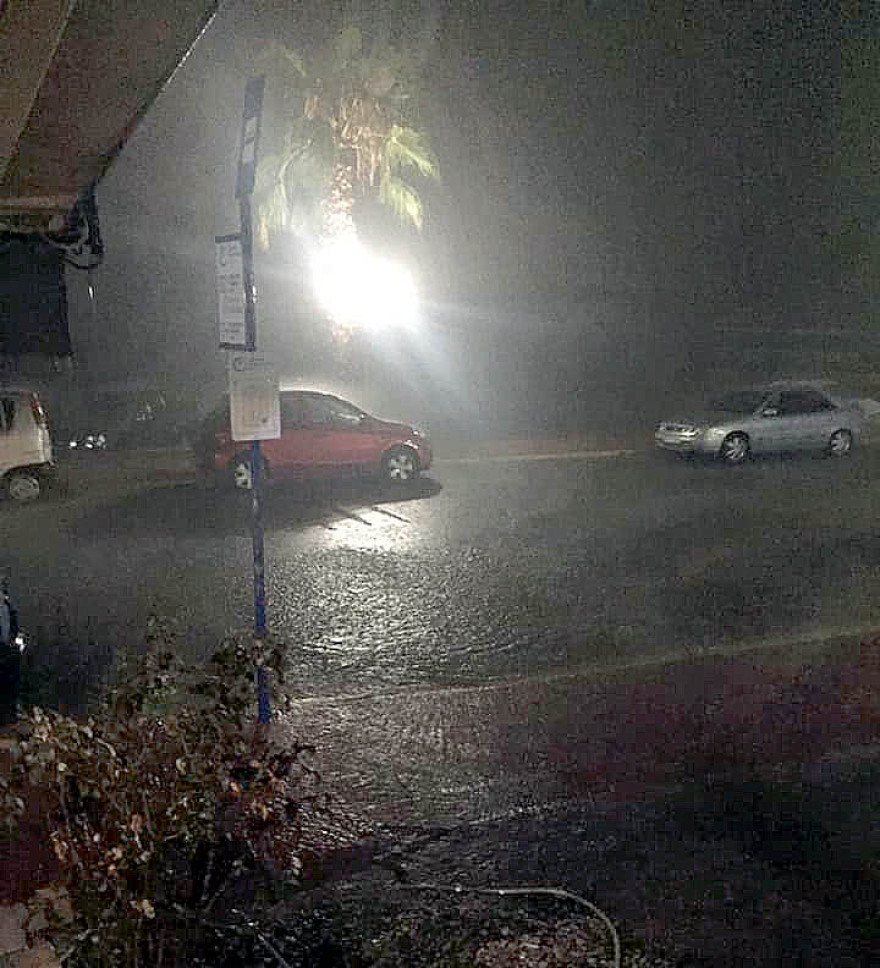 Κακοκαιρία «Αθηνά»: Καταιγίδες, χαλαζοπτώσεις και θυελλώδεις άνεμοι - Δείτε πού θα είναι έντονα τα φαινόμενα