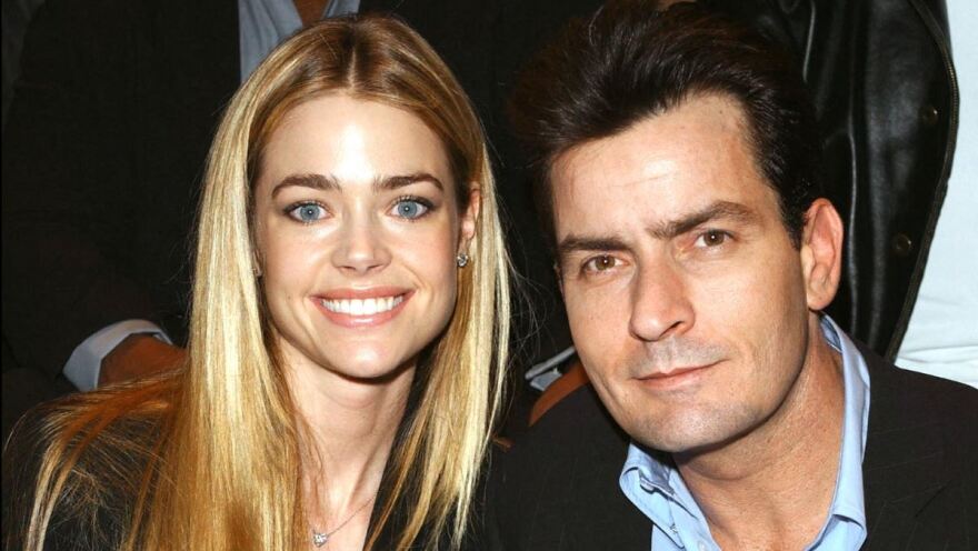  Τσάρλι Σιν: Δεν θα πληρώνει πλέον διατροφή στην πρώην σύζυγό του, Ντενίζ Ρίτσαρντς, μετά τις κατηγορίες της κόρης τους