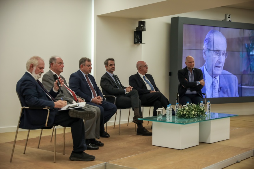 Μητσοτάκης στο ΙΟΒΕ: Οφείλουμε να κάνουμε ένα οικονομικό άλμα, να μην συμβιβαστούμε με τους μέσους όρους