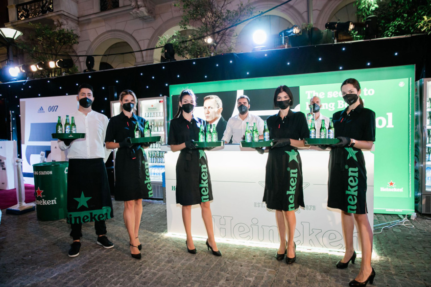 H Heineken συνεργάζεται με τον Daniel Craig στη νέα ταινία «No Time To Die»