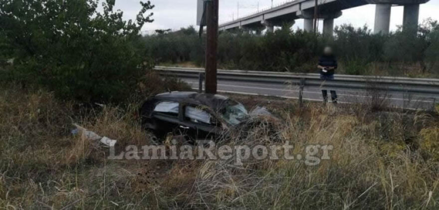  Νεκρός 22χρονος σε τροχαίο στην Αθηνών-Λαμίας - Δείτε φωτογραφίες 