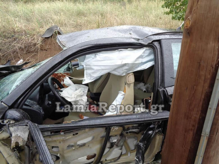  Νεκρός 22χρονος σε τροχαίο στην Αθηνών-Λαμίας - Δείτε φωτογραφίες 