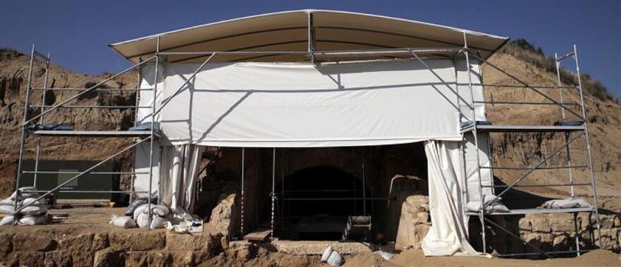 Ανοίγει τις πύλες του ο Τύμβος Καστά  στην Αμφίπολη - Στον «μυστηριώδη» Λόφο 133 προχωρούν οι αρχαιολογικές έρευνες